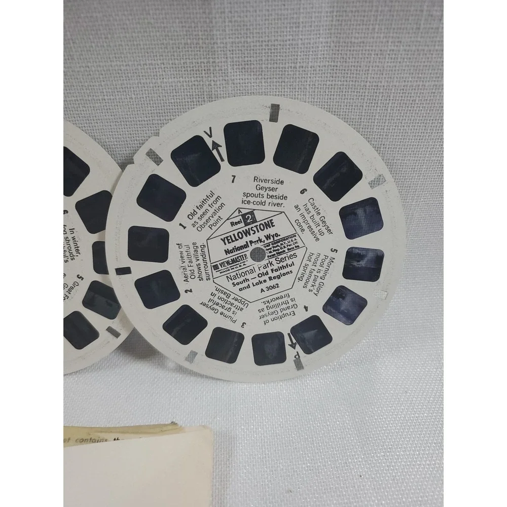 Vintage • View Master 3-D Tour- Yellowstone National Park - 3 Reels/21 Pictures